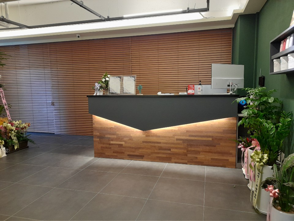 강남역고급스파샵  사월스파 에서스웨디시관리사 ,왁싱관리사모집합니다