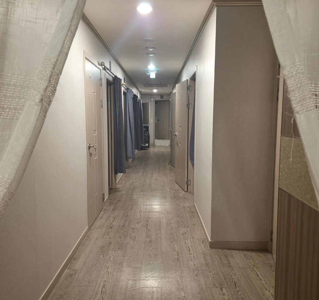 (급구)️️대화역 마사지 청소 및 야간 카운터 봐주실 분 모집합니다.